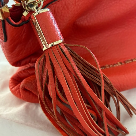 Michael Kors Small Weston Tassel Pebbled Messenger Crossbody Blood Orange & Gold - Picture 5 of 13